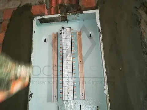أعمال اللوحات الكهربائية والقواطع